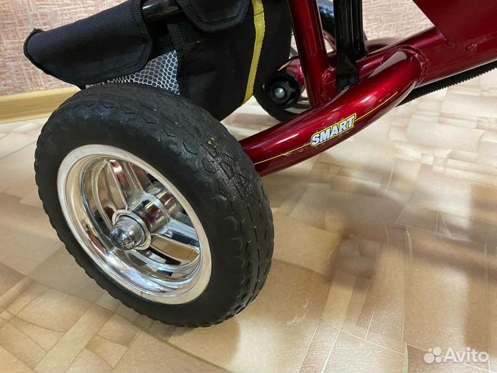 Продам детский велосипед с родительской ручкой