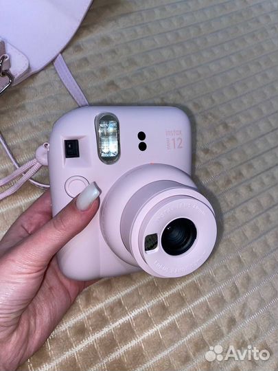 Фотоаппарат instax mini 12 как новый