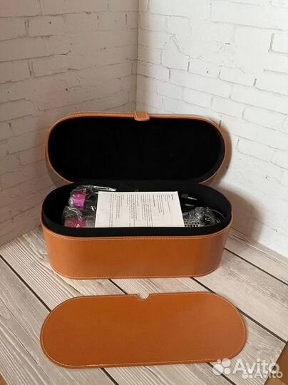 Dyson стайлер