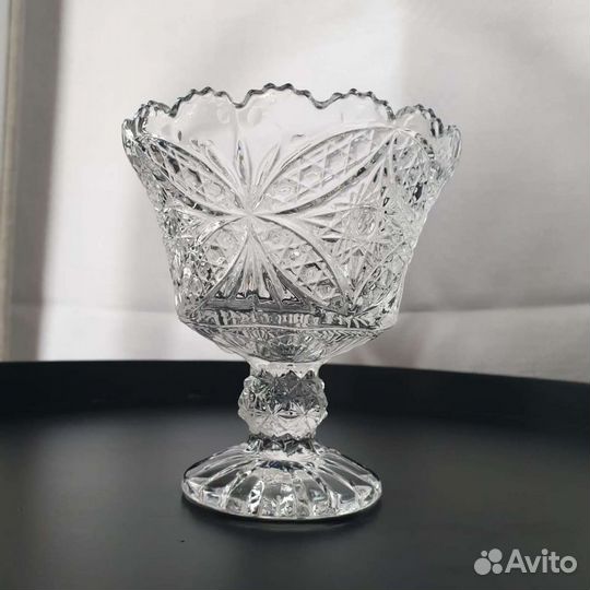 Вазочка хрустальная