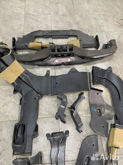 Воздуховод салона Toyota Land Cruiser 200 4.7