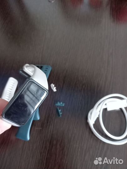 Фитнес-браслет huawei Band 6