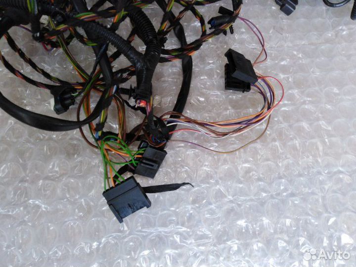 Проводка моторного отсека Ford Focus 2008