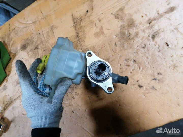 Главный тормозной цилиндр Porsche Cayenne 955