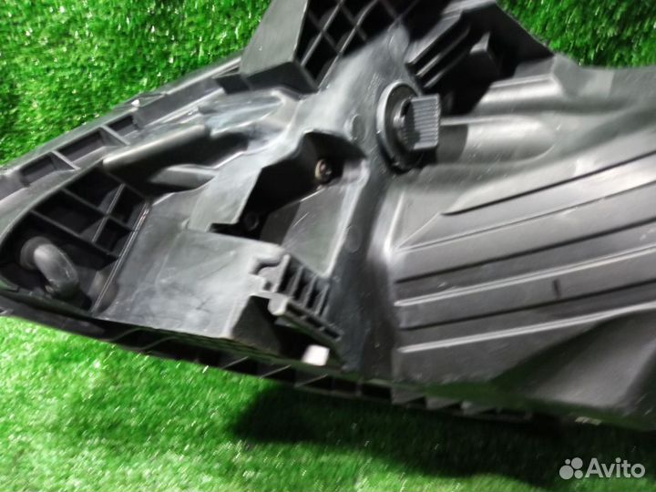 Фара Rio (15-17) R б/у