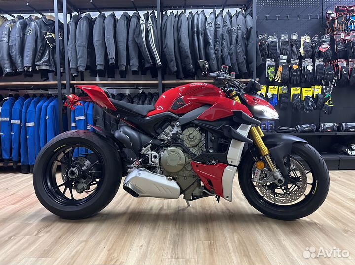 Ducati Streetfighter V4S, 2021 6000 км