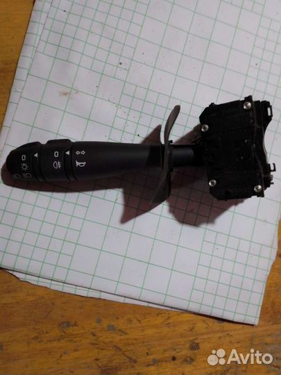 Под рулевой переключатель