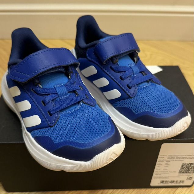 Кроссовки детские adidas 28 размер