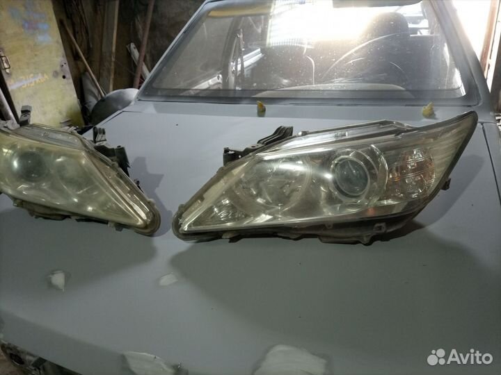 Фары Toyota Camry б/у