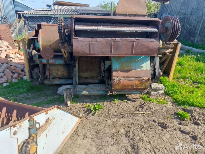 Жатка кукурузная и подсолнечная