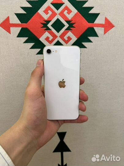 iPhone SE (2022), 64 ГБ