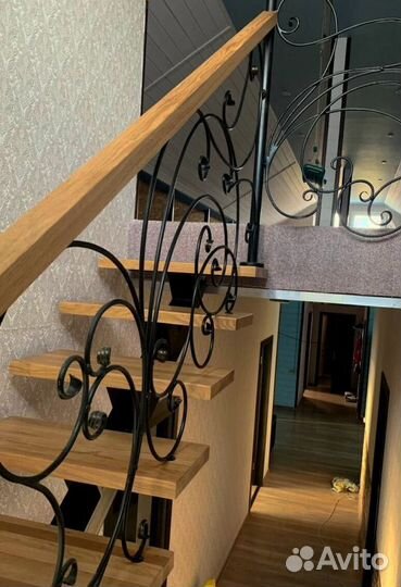 Перила деревянные с монтажем