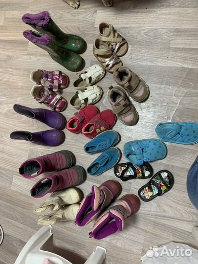 Детские вещи и обувь для девочки игрушки