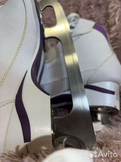 Коньки для девочки 37размер