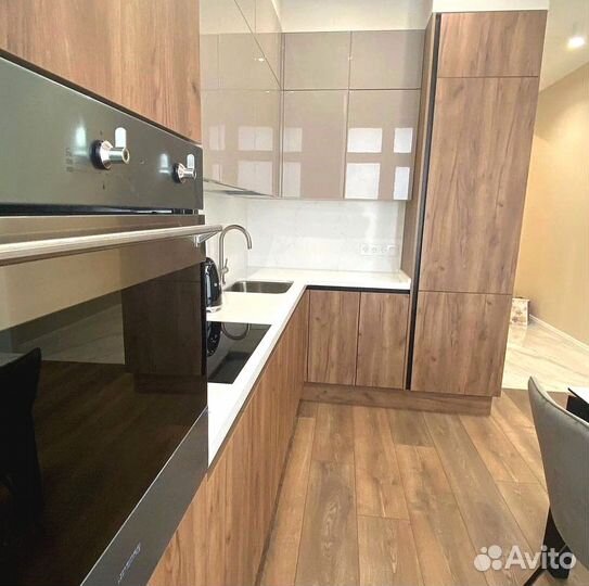 Кухня в потолок на заказ в