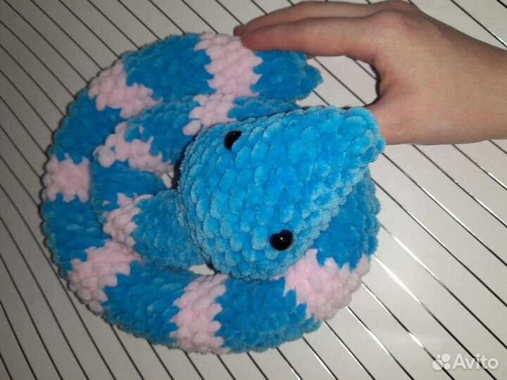 Змейка вязанная