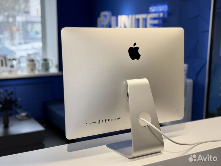 iMac 21,5