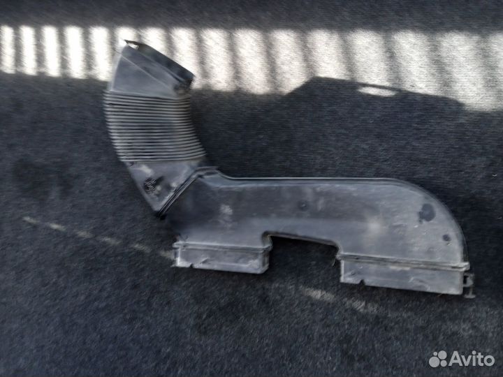 Воздуховод BMW e 90 335i n54