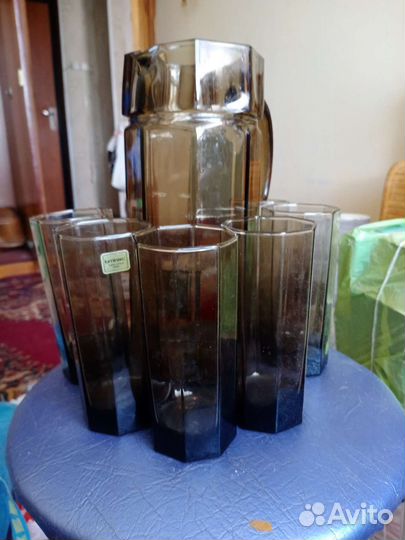 Стаканы с кувшином