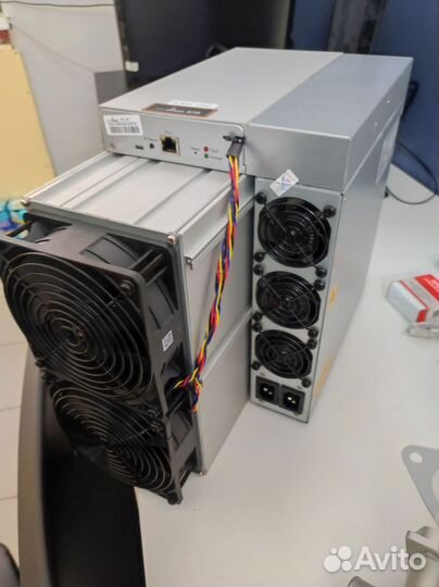 Asic майнер Bitmain Antminer S19