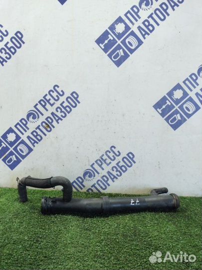 Патрубок системы охлаждения Volkswagen Tiguan