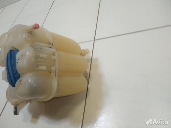 Бачок расширительный Volkswagen Touareg 2 NF 7P5