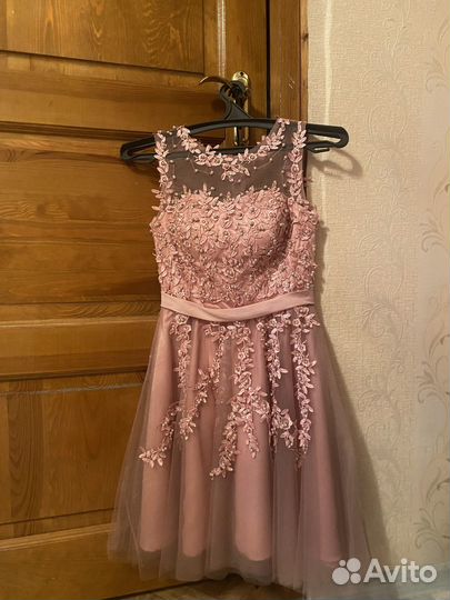 Вечернее платье