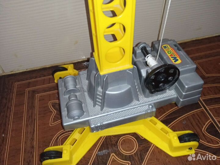 Продаю башенный кран детский