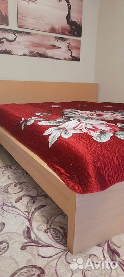 Кровать двухспальная с матрасом 180 200