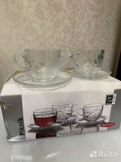 Чайные чашки с блюдцами