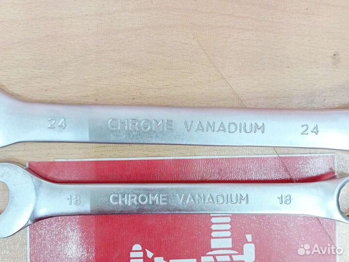 Набор гаечных ключей комбинированных