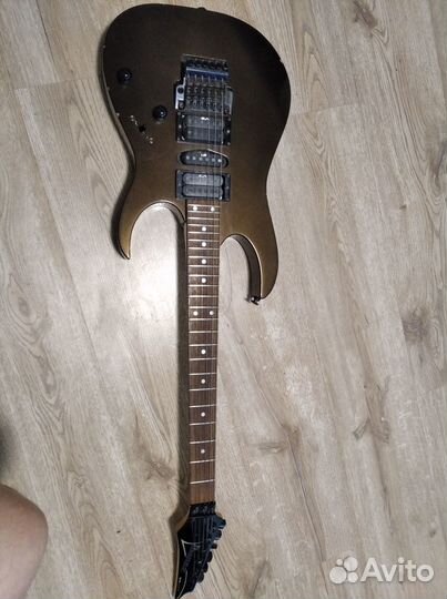 Электрогитара Ibanez RG548