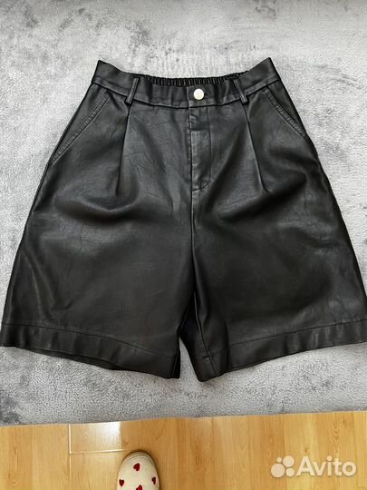 Шорты женские кожаные бермуды