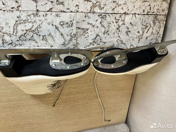 Коньки фигурные