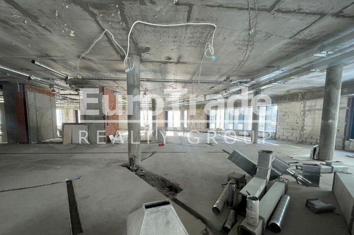 Сдам торговое помещение, 300 м²