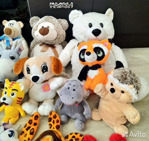 Много мягких игрушек