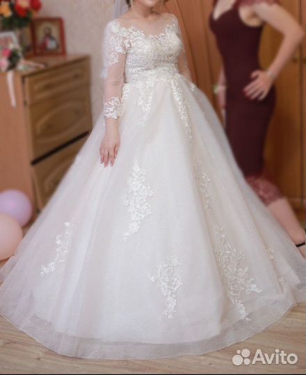 Свадебное платье