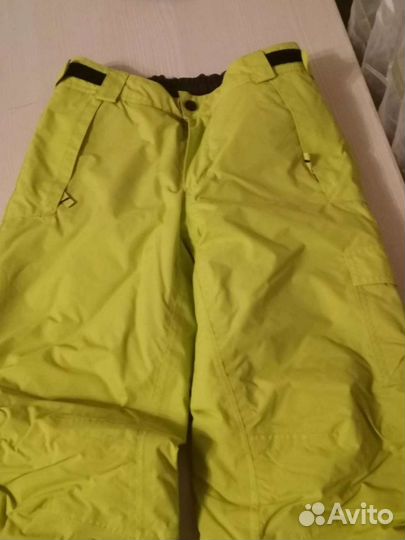 Горнолыжный костюм женский мембрана