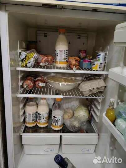 Холодильник бу pozis