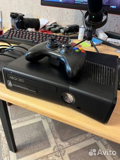 Xbox 360 slim + freeboot + kinect