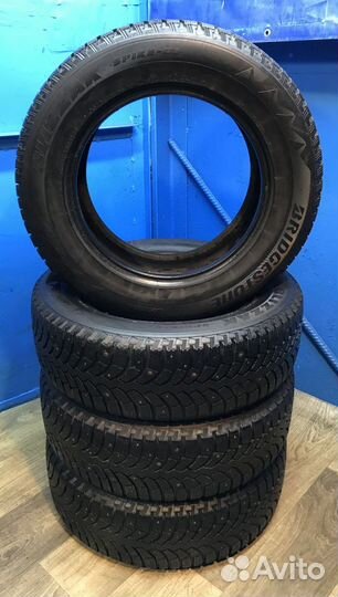 Bridgestone Blizzak Spike-01 235/65 R17