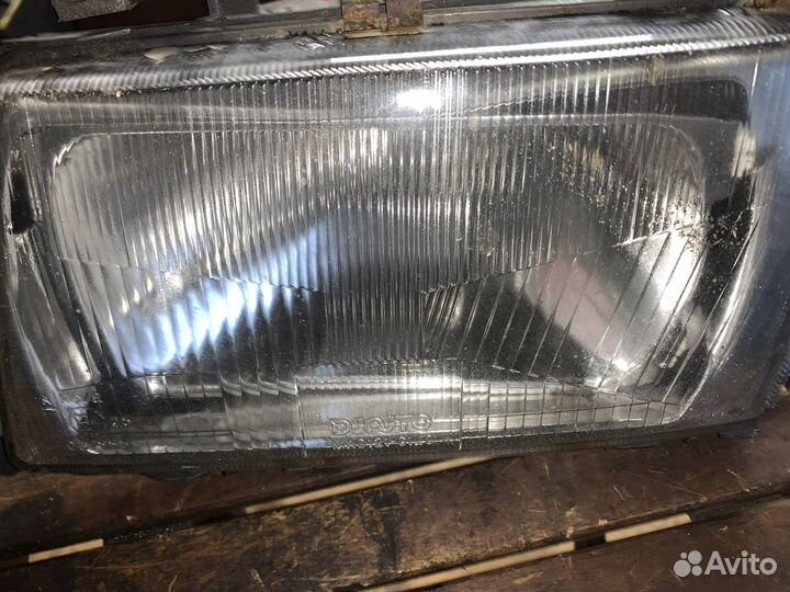 Фара леаая audi 80 b4
