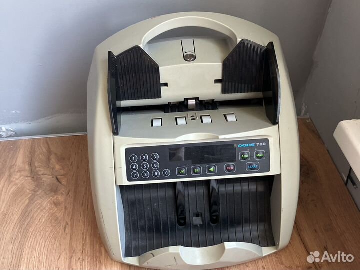Счетчик банкнот Dors 700