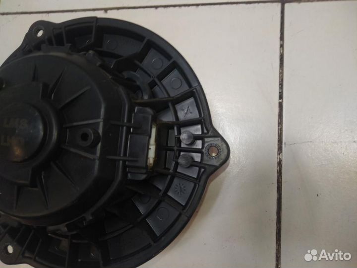 Моторчик отопителя Kia Sportage 3 SL