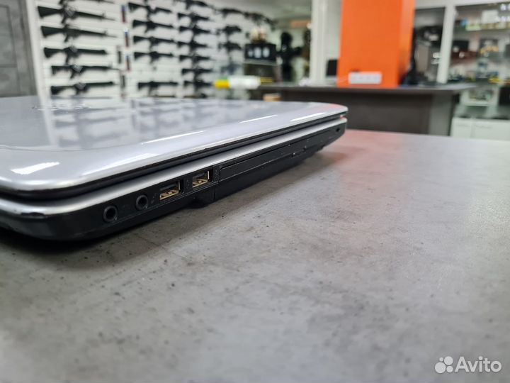 Ноутбук DNS 15.6 i3-2310/8 GB/GT 520/ HDD