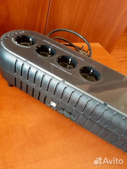 Ибп Powercom WOW-850U