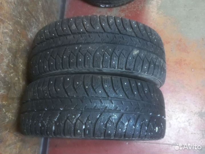 Bridgestone Ice Cruiser 7000 215/45 R17