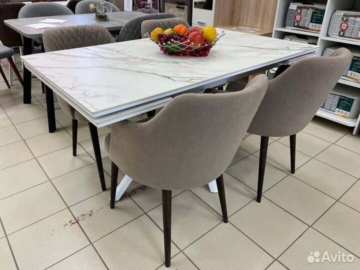 Керамический стол