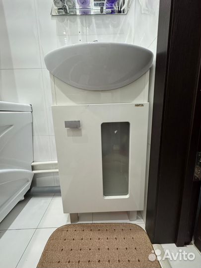 Раковина с тумбой