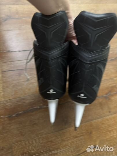 Коньки хоккейные 43 размер новые